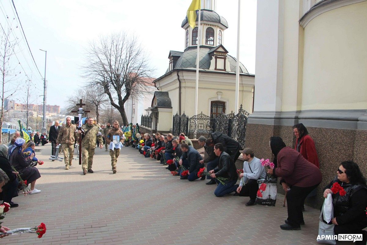 Новини Вінниці - фото з «Все сподівався, що Серьожка виживе...» Майор поліції став солдатом й загинув, прикриваючи поранених