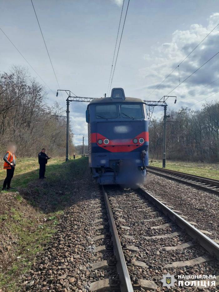 Новини Вінниці - фото з Біля села Глухівці поїзд збив чоловіка. Допоможіть упізнати загиблого