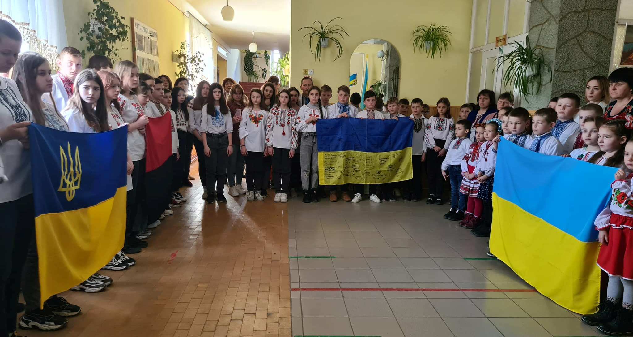 Новини Вінниці - фото з «Спочатку загинув молодший брат, а тоді середульший». Орден «За мужність» вручили дружині і сину