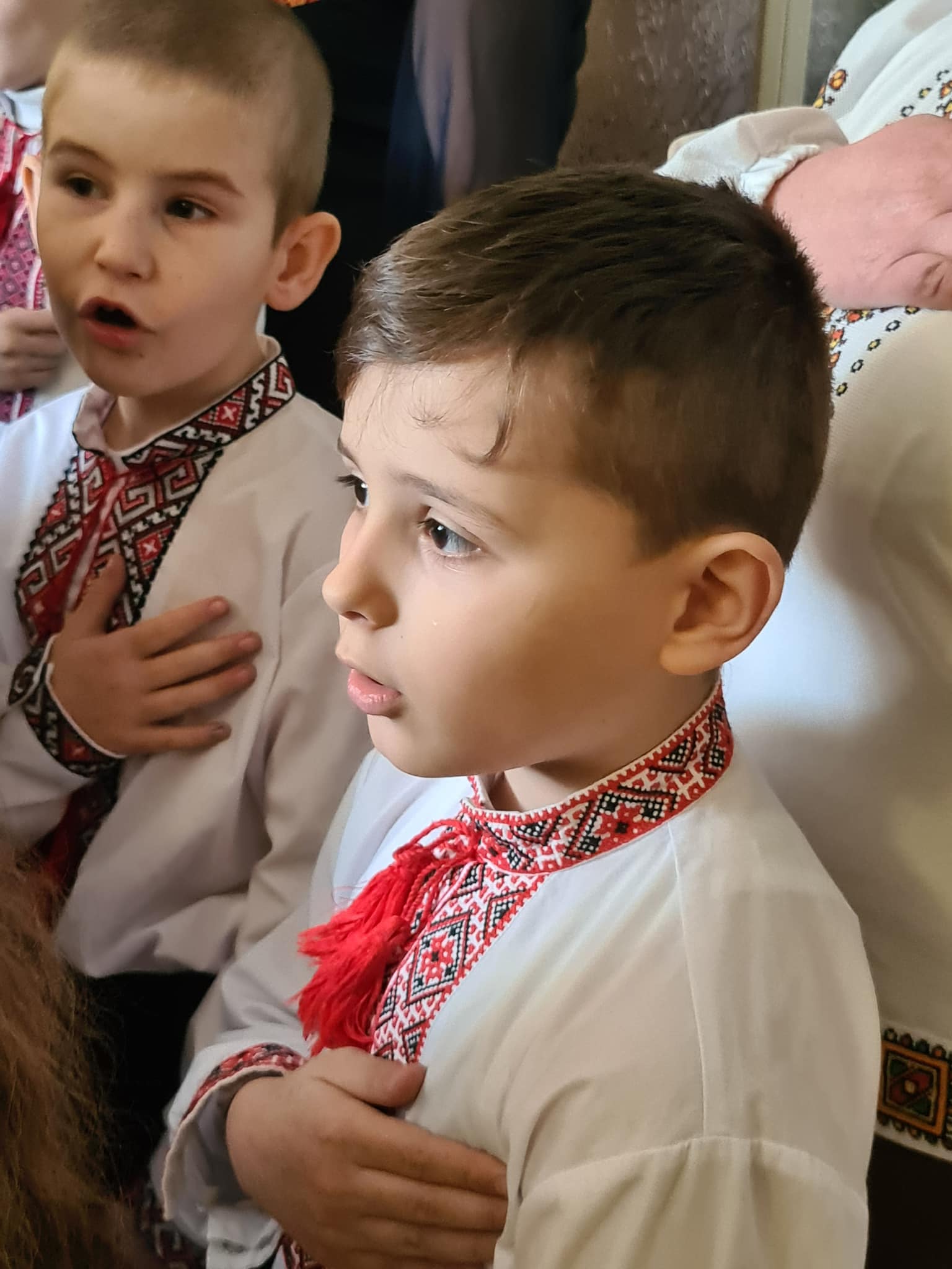 Новини Вінниці - фото з «Спочатку загинув молодший брат, а тоді середульший». Орден «За мужність» вручили дружині і сину