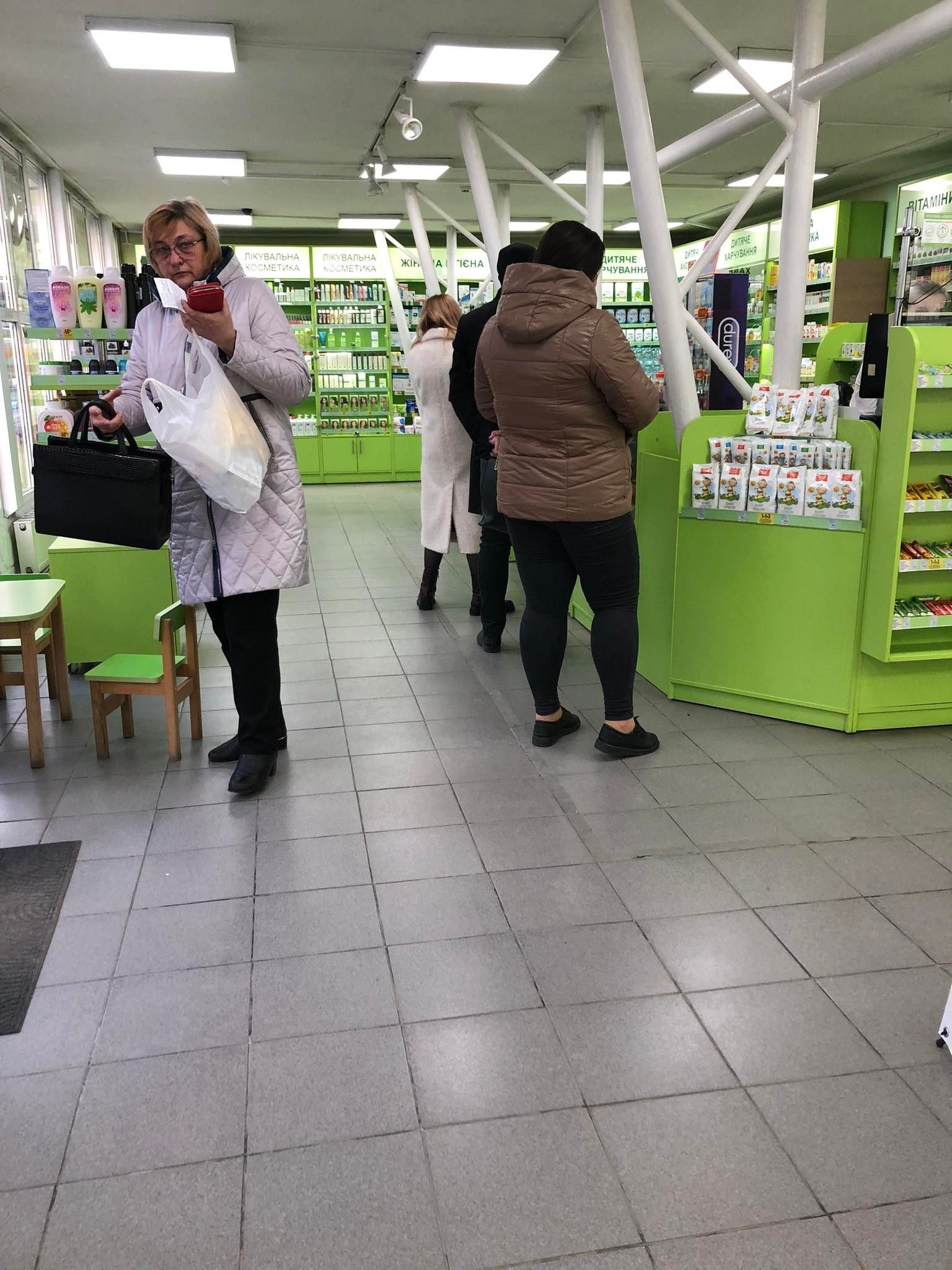 Новини Тернополя - фото з Аптечний ажіотаж: тернополяни скуповують препарати, які продаватимуть лише за рецептом