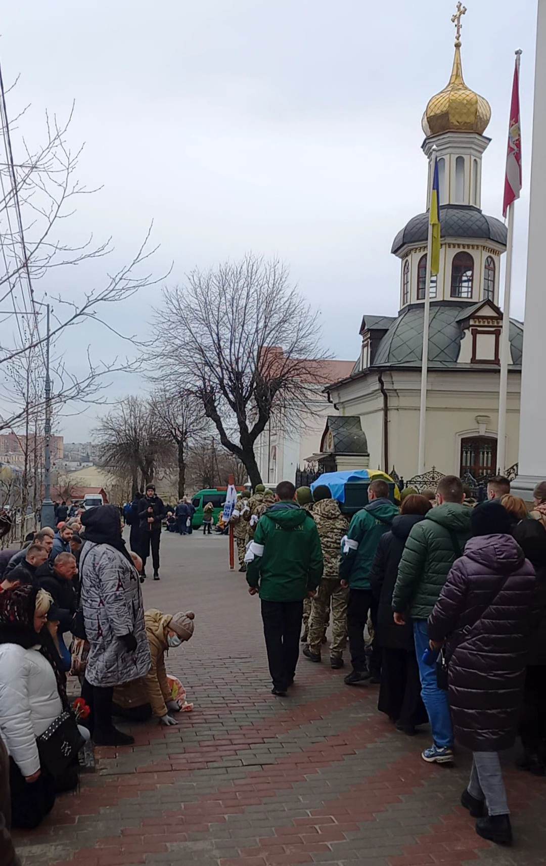 Новини Вінниці - фото з «Привіз нам з Бахмута врятованого котика». В останню путь провели людину з добрим серцем
