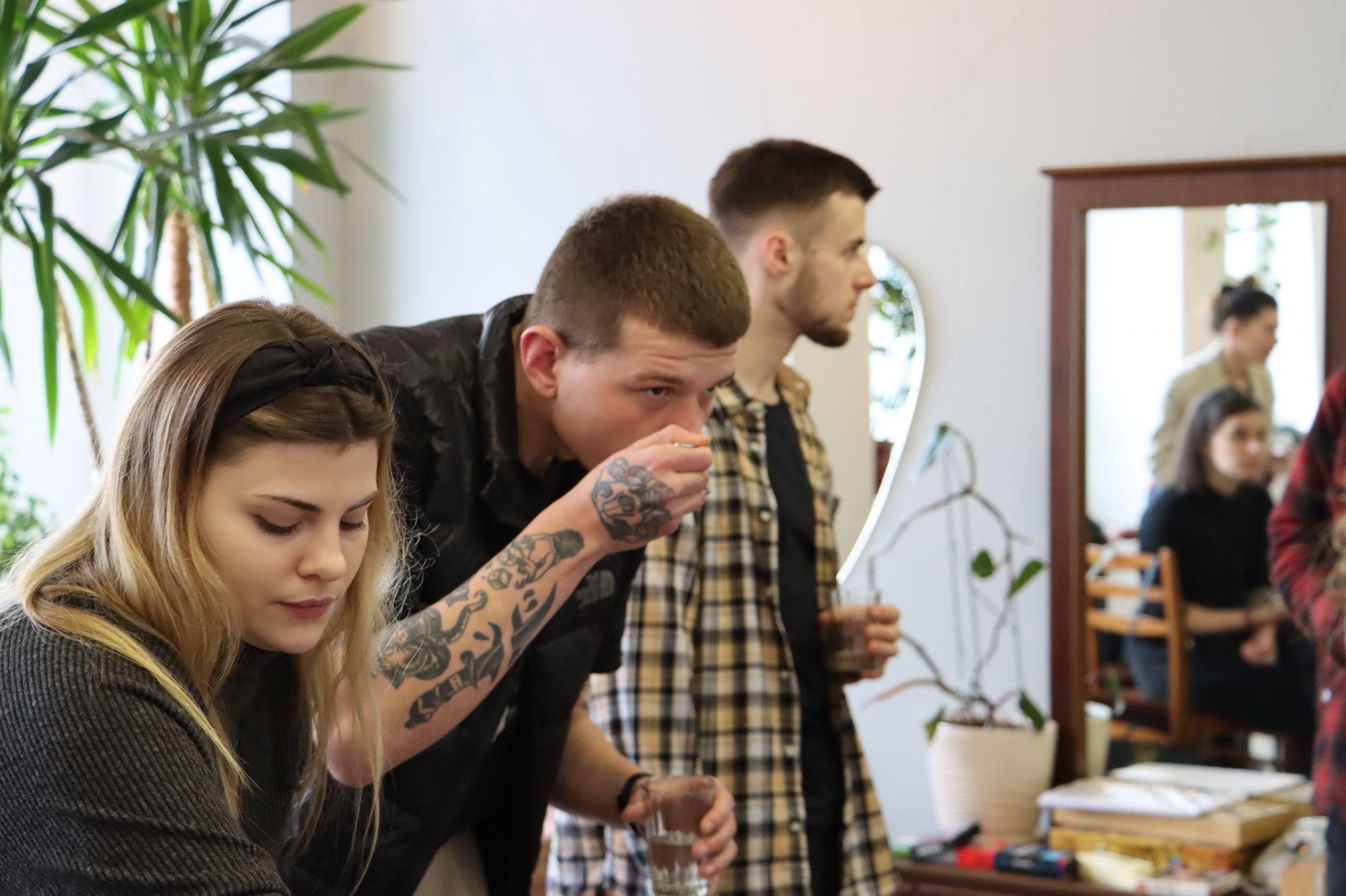 Новини Тернополя - фото з Дегустували каву, яку не купиш у магазині чи у кав’ярнях. У чому секрет?