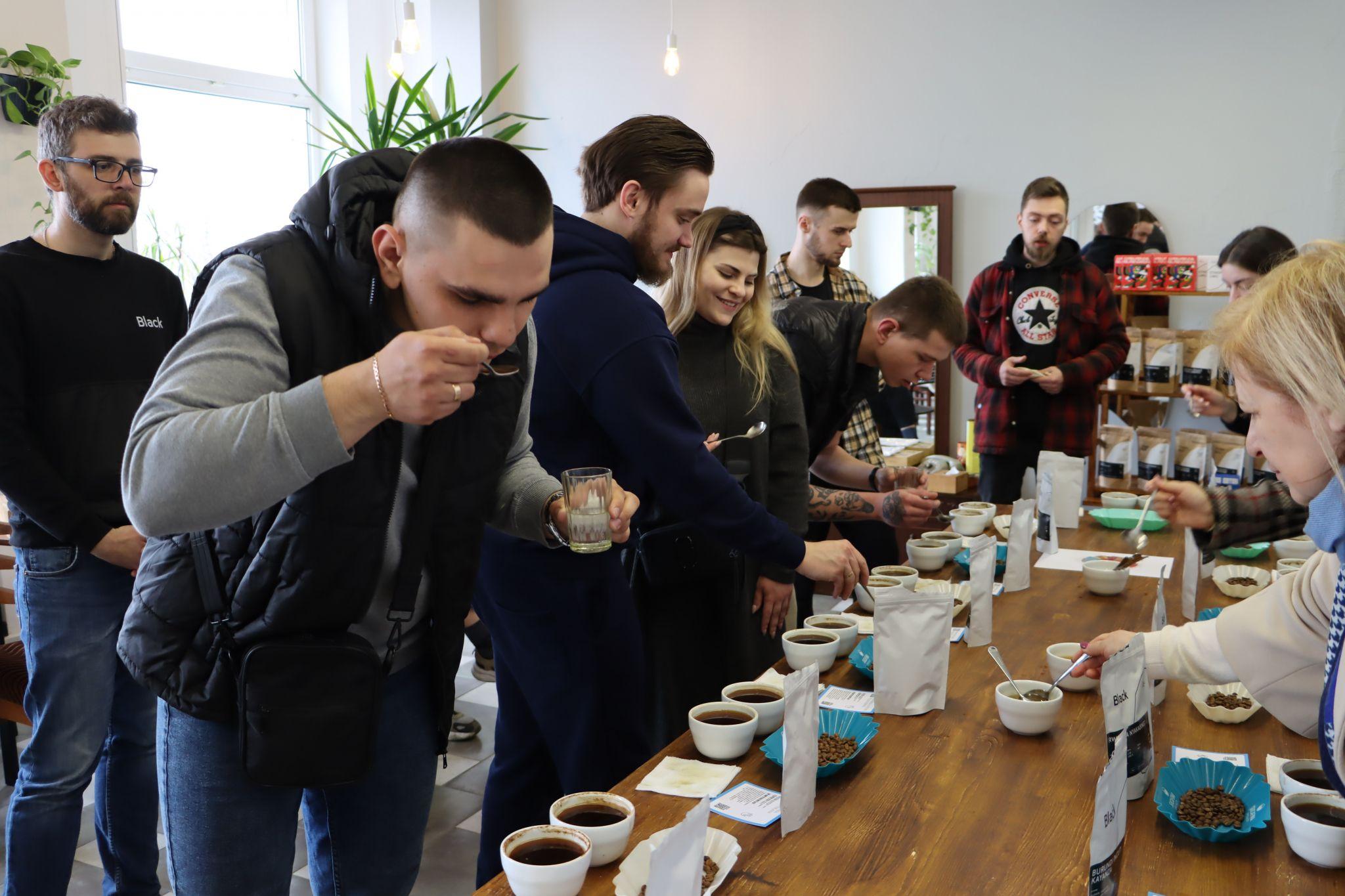 Новини Тернополя - фото з Дегустували каву, яку не купиш у магазині чи у кав’ярнях. У чому секрет?