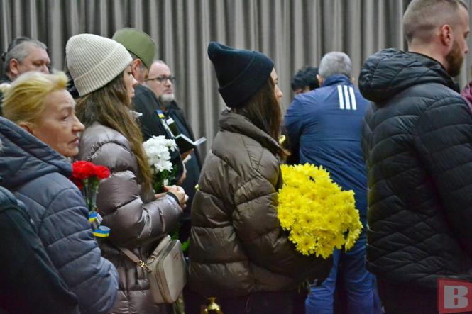 Новини Хмельницького - фото з “Був елітою нації”. Хмельницький попрощався з 25-річним Максимом Хохлачовим