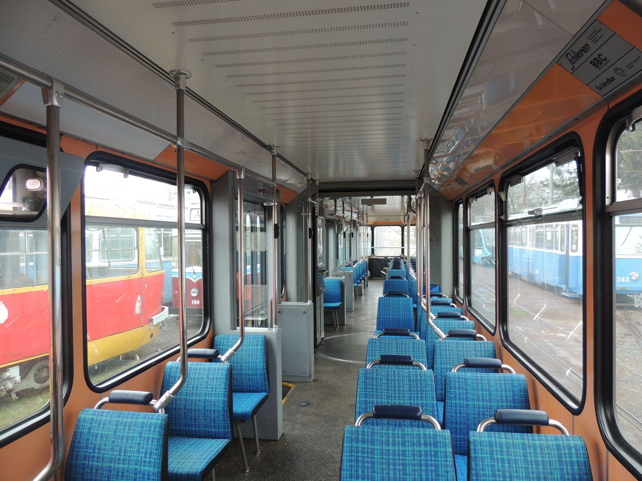 Новини Вінниці - фото з До Вінниці привезли ще три трамваї зі Швейцарії. Що це за вагони?