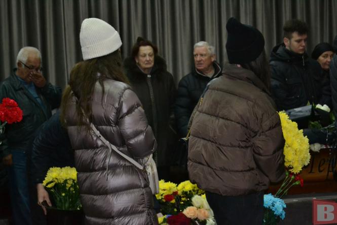 Новини Хмельницького - фото з “Був елітою нації”. Хмельницький попрощався з 25-річним Максимом Хохлачовим