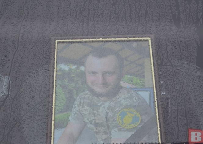 Новини Хмельницького - фото з “Був елітою нації”. Хмельницький попрощався з 25-річним Максимом Хохлачовим