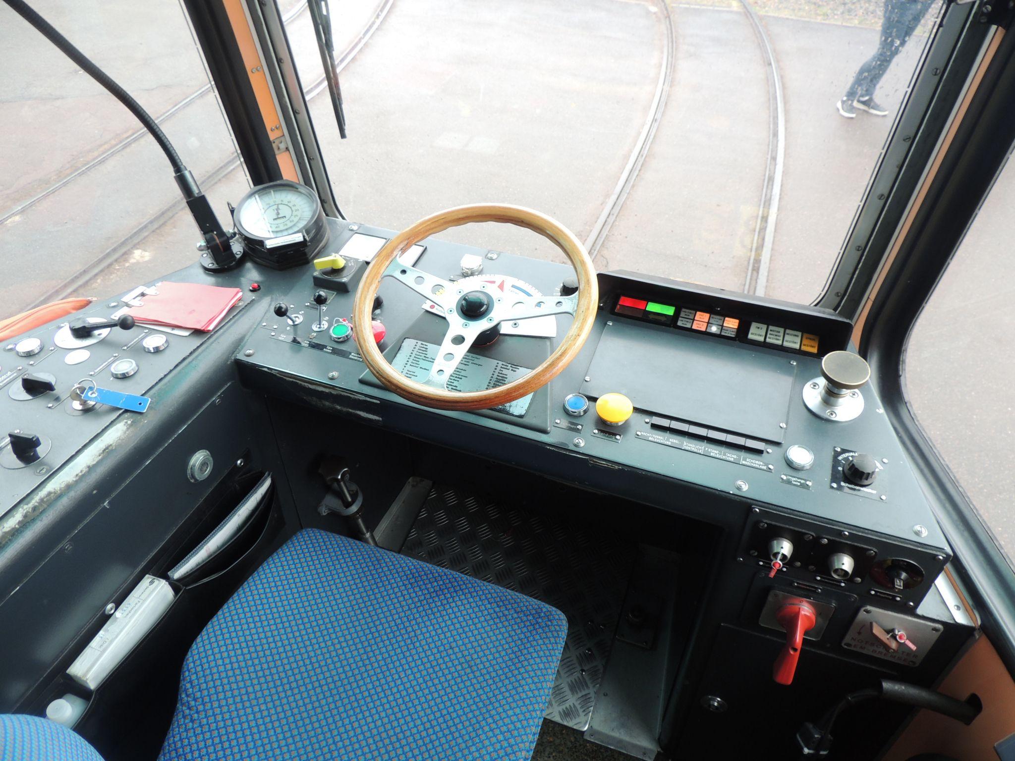 Новини Вінниці - фото з До Вінниці привезли ще три трамваї зі Швейцарії. Що це за вагони?