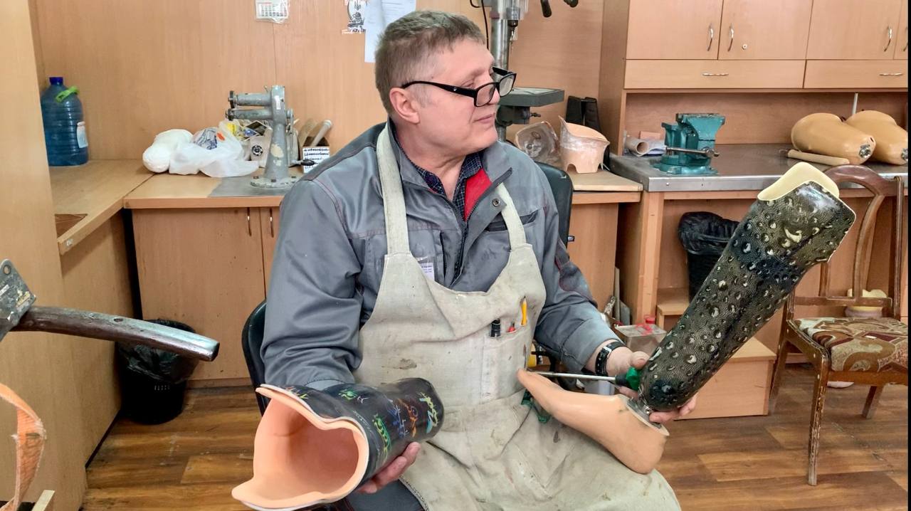 Новини Вінниці - фото з Вінницькому протезному заводу — 90 років! Репортаж про те, чим там зараз займаються