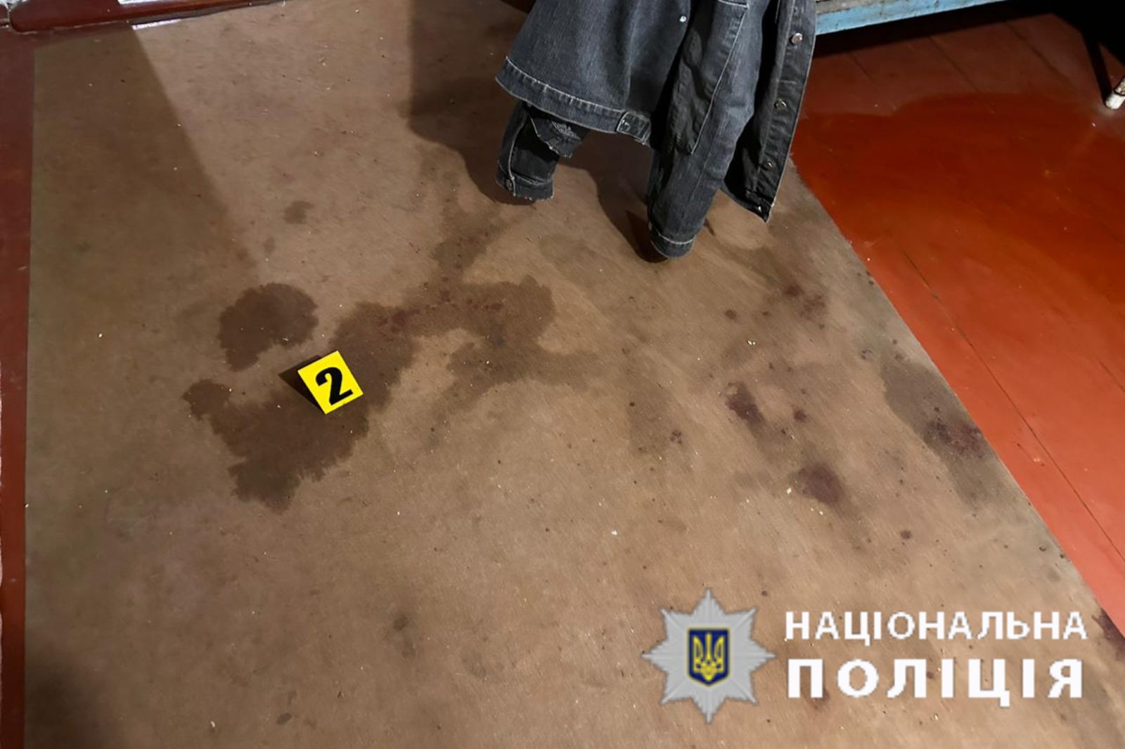 Новини Козятина - фото з У нашому районі затримали чоловіка, який порізав ножем знайомого двічі вдарив ножем знайомого та намагався втекти: поліцейські вінниччини затримали зловмисника