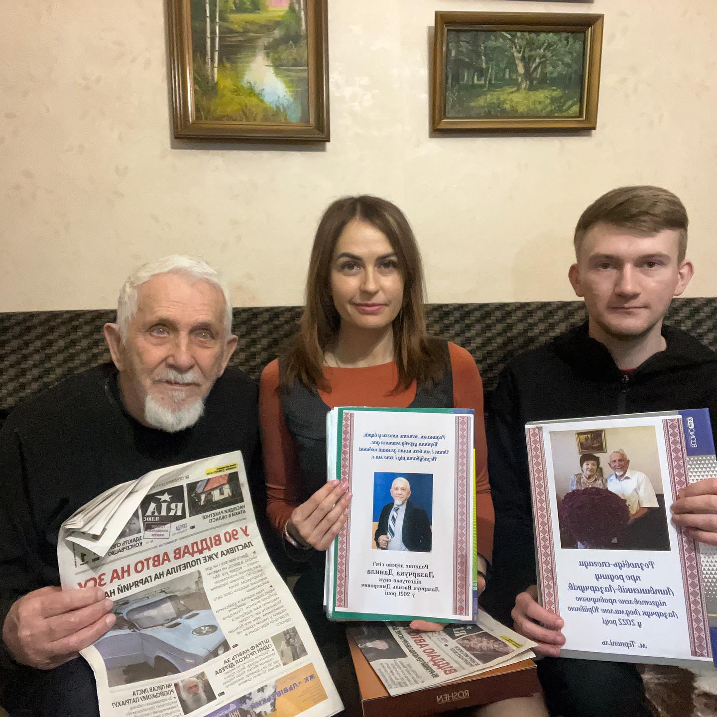 Новини Тернополя - фото з «Жигуль» 90-річного волонтера з Тернополя вже на передовій: військові дякують