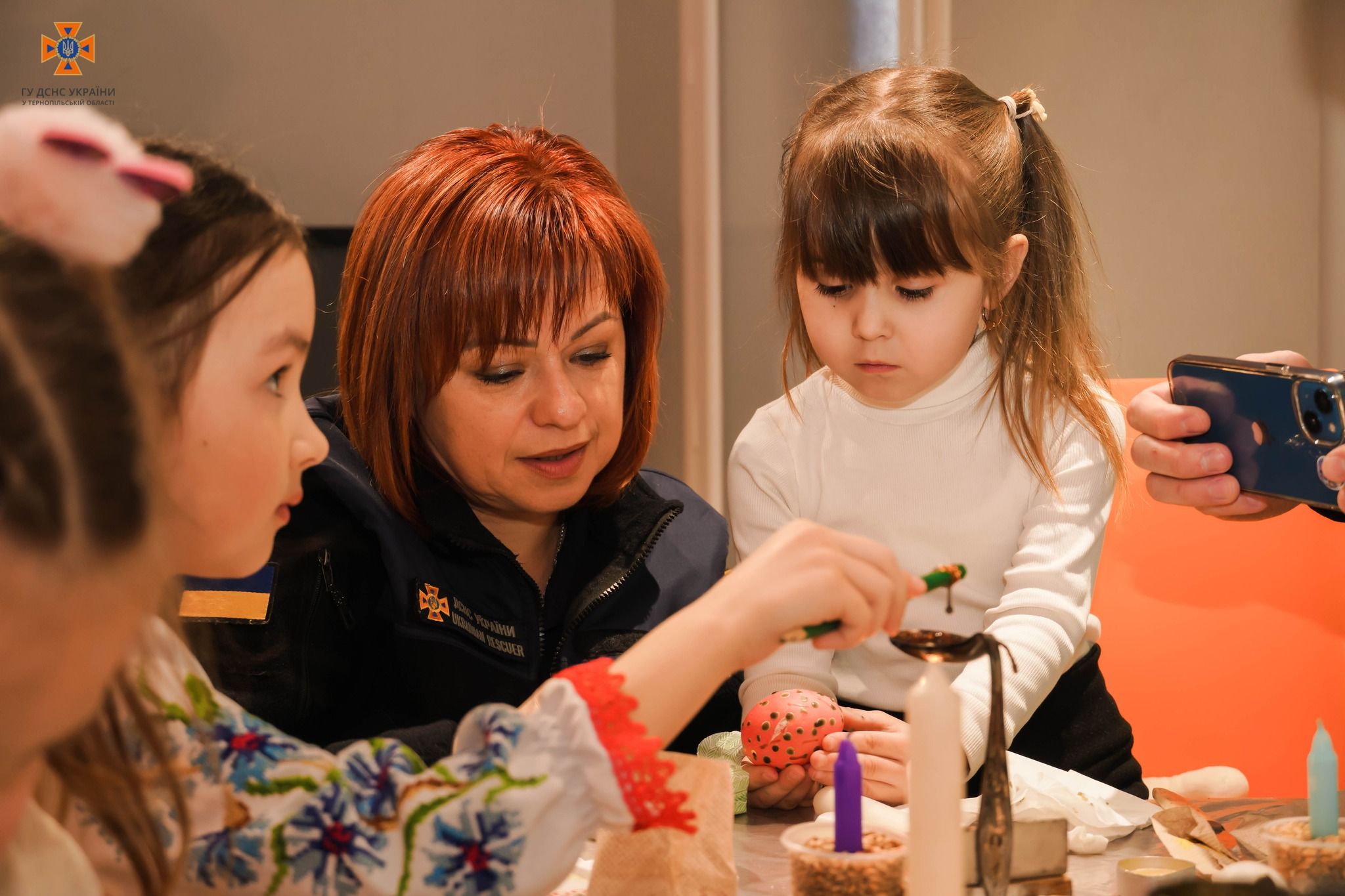 Новини Тернополя - фото з Великодня арт-терапія для дітей тернопільських рятувальників