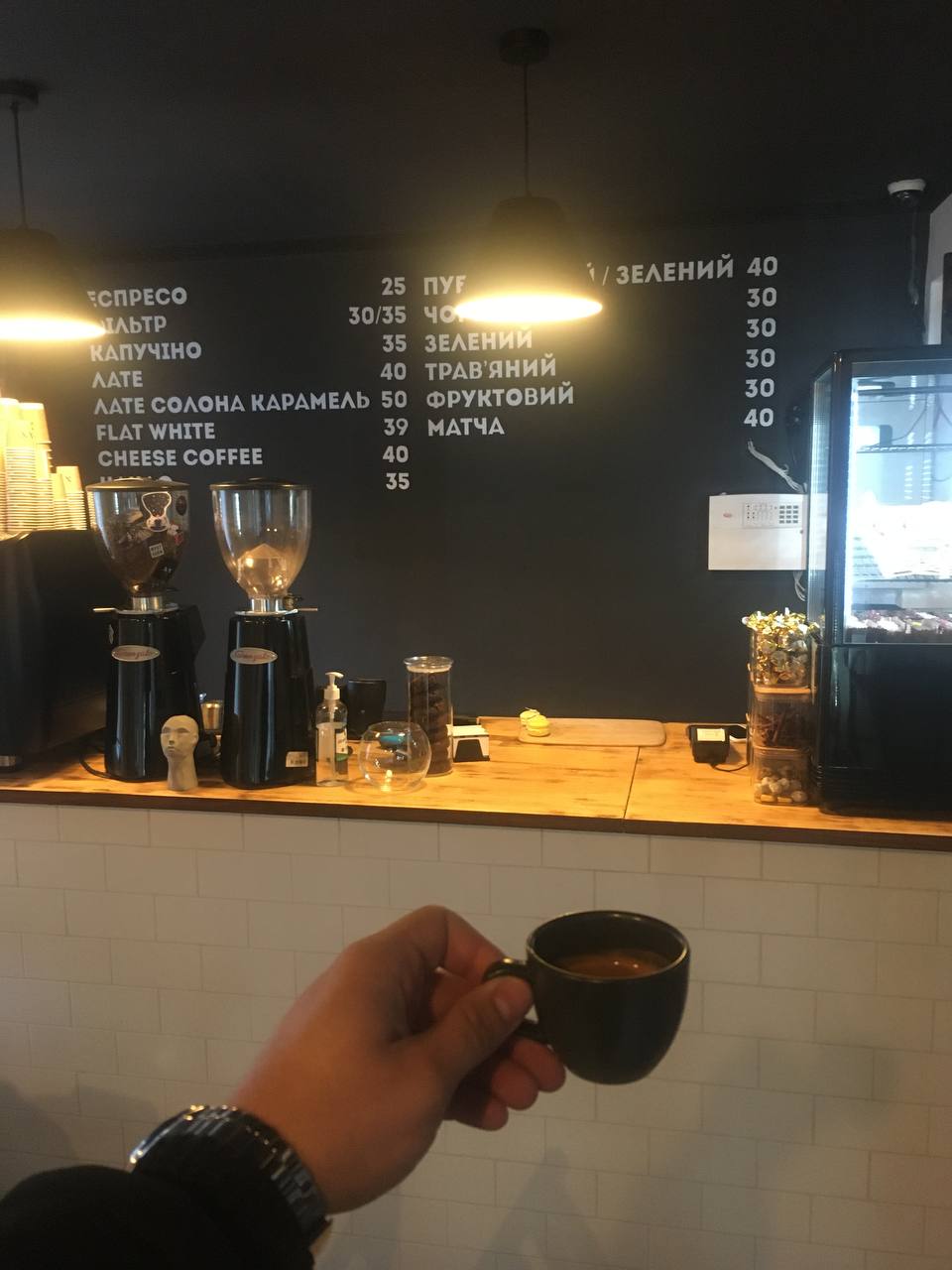 Новини Тернополя - фото з Назбирав гроші на мрію і відкрив кав’ярню біля Ставу: історія успіху молодого підприємця (ВІДЕОІНТЕРВ’Ю)