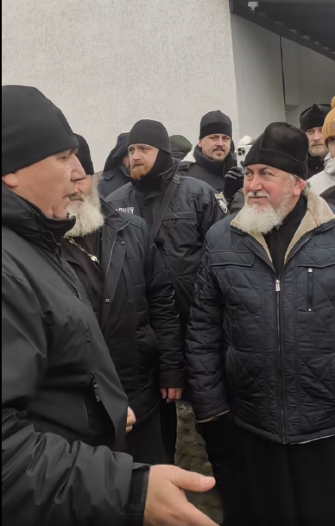 Новини Хмельницького - фото з “Геть московських попів”. Яка ситуація з переходом до ПЦУ у Старокостянтинові