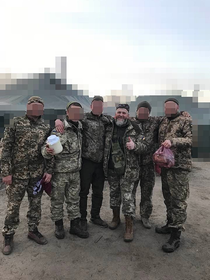 Новини Вінниці - фото з «Історії душевні та драматичні». Протоієрей Ростислав Процанін з 2014 року допомагає воїнам