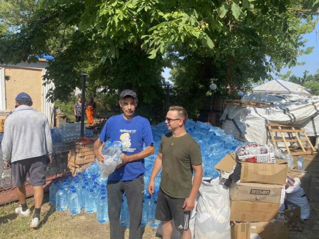 Новини Житомира - фото з Від Бердичівщині - Херсонщині: громади району відправили постраждалим 20 тонн гуманітарного вантажу