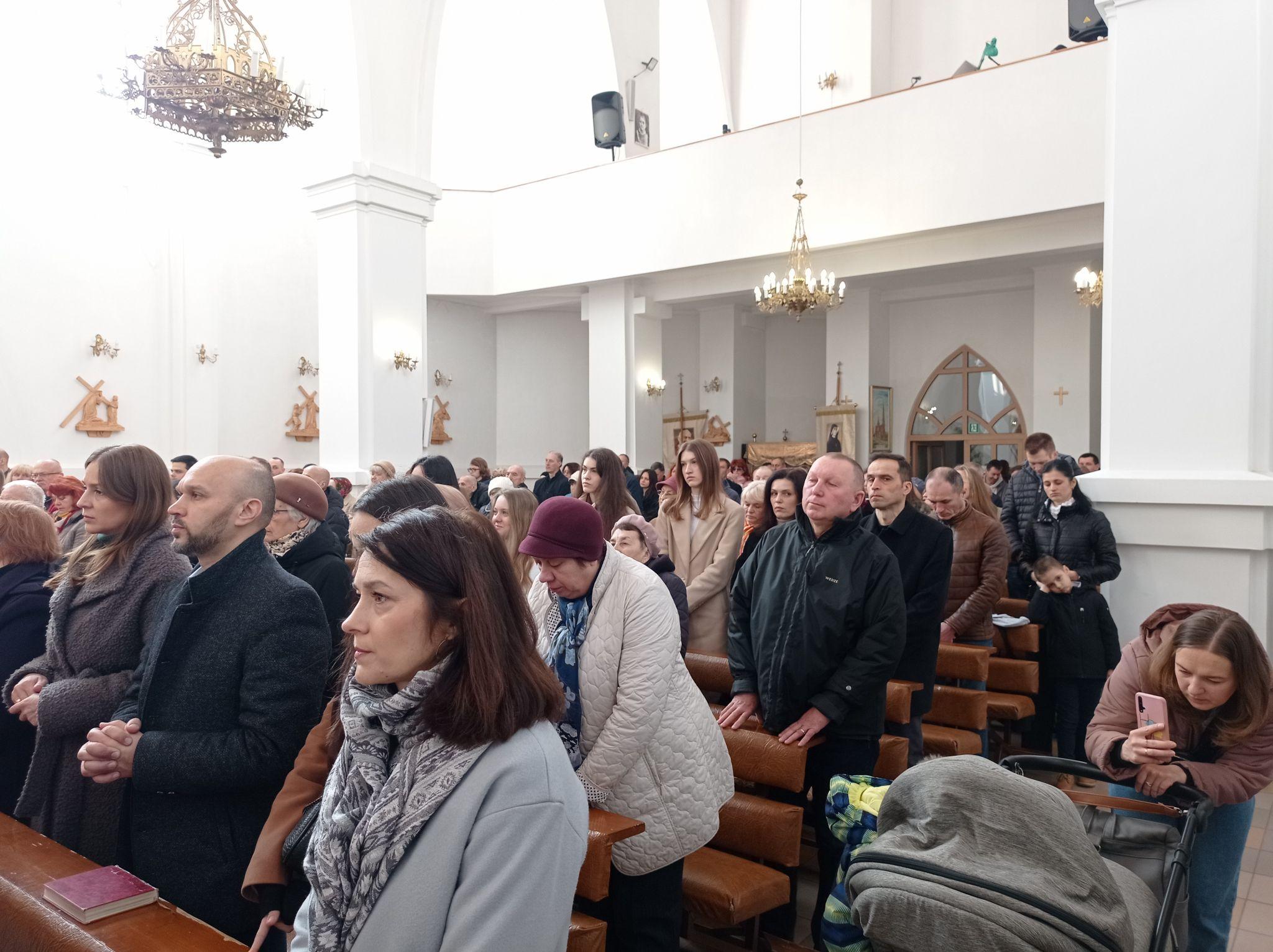 Новини Тернополя - фото з Як римо-католики святкують Великдень у Тернополі (РЕПОРТАЖ)