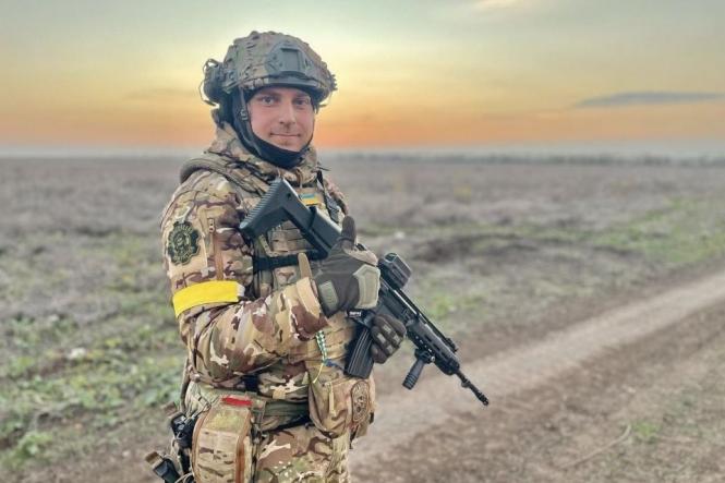 Потрапив в новини на CNN та до Скабєєвої. Про бійця Юрія Охримчука, який воює на передовій і знімає відео