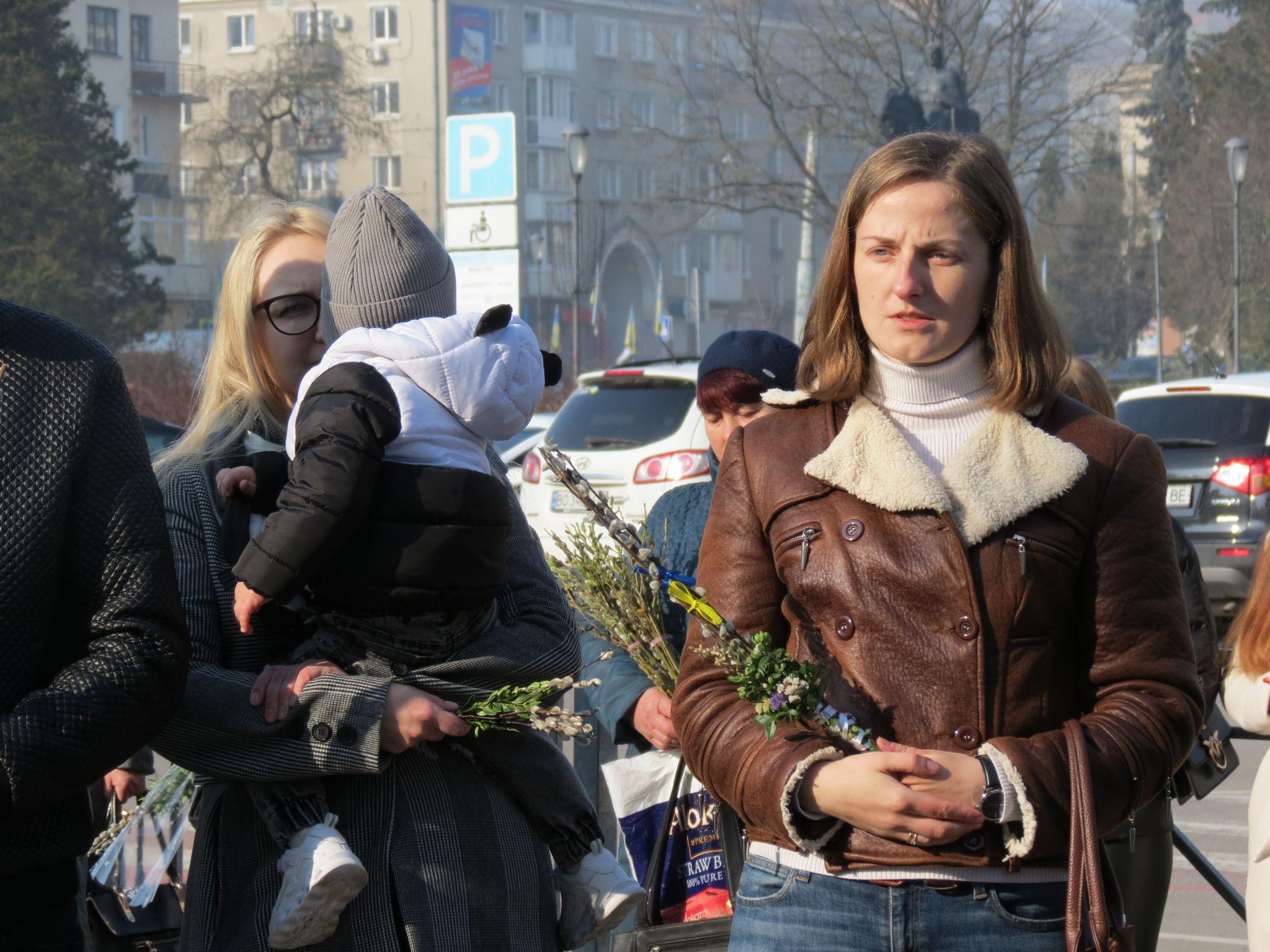 Новини Тернополя - фото з Як тернополяни освячували вербу: репортаж з храмів
