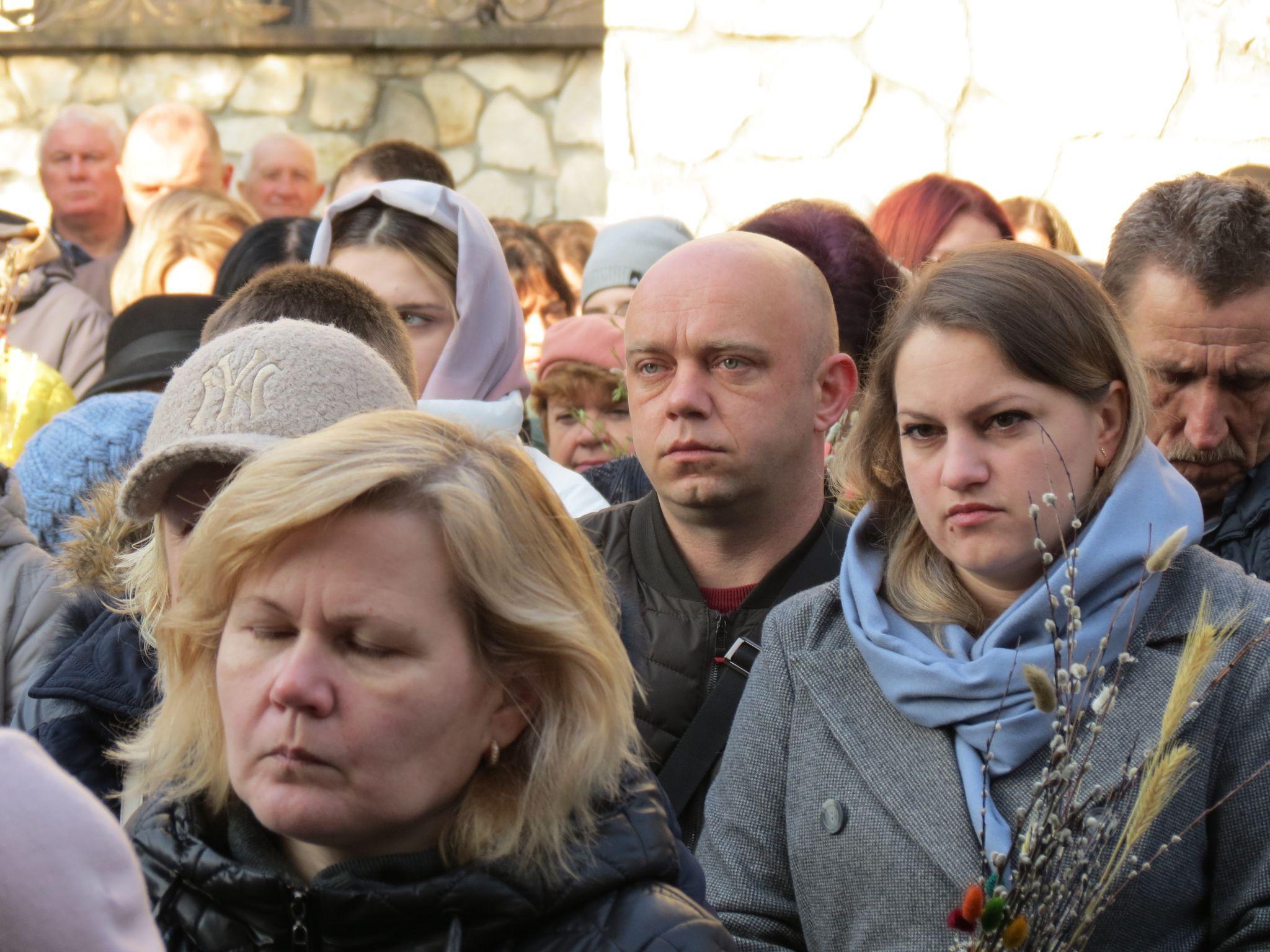 Новини Тернополя - фото з Як тернополяни освячували вербу: репортаж з храмів