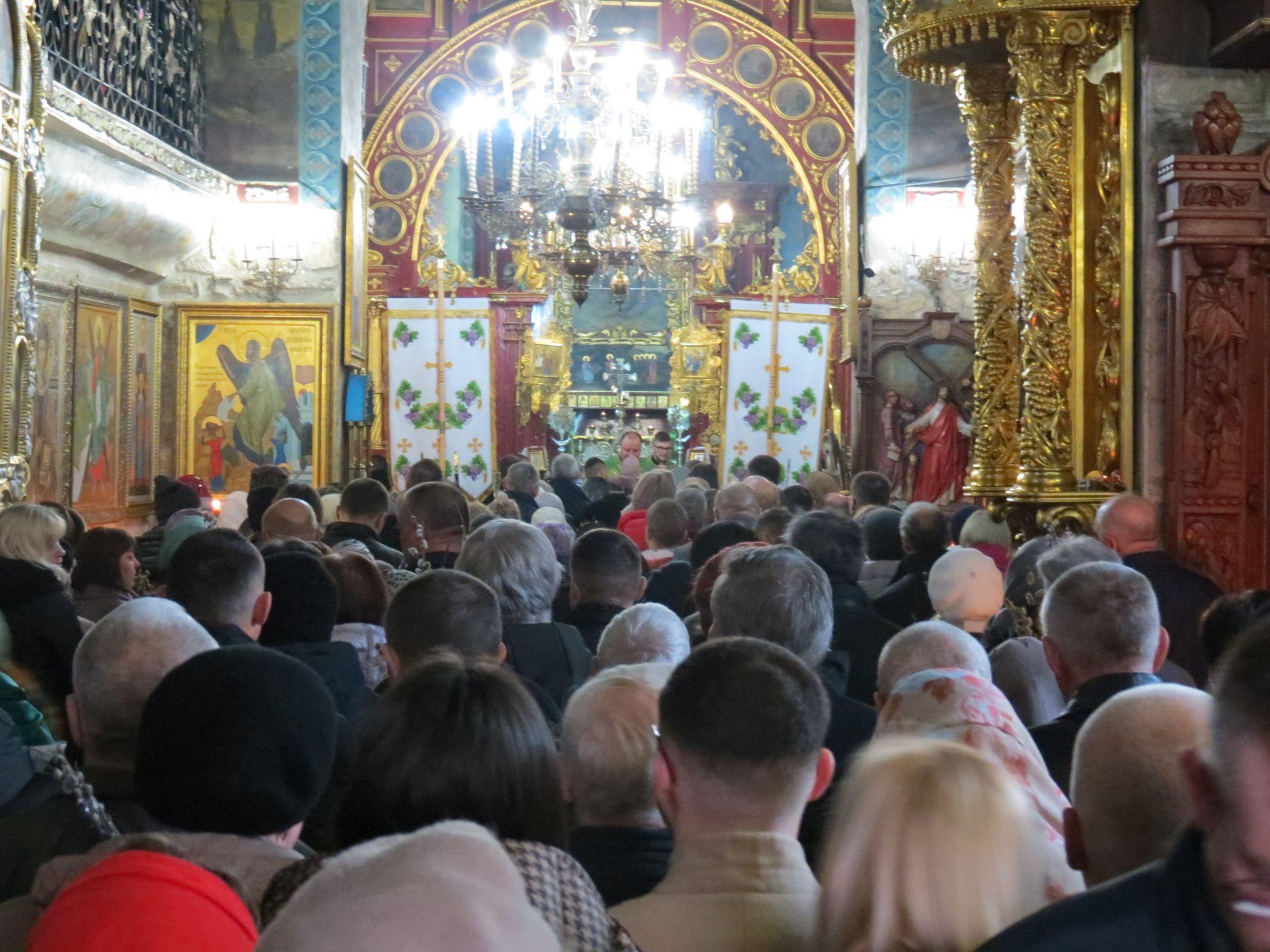 Новини Тернополя - фото з Як тернополяни освячували вербу: репортаж з храмів