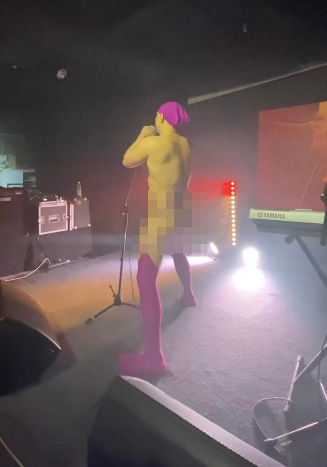 Новини Тернополя - фото з У стрінгах і панчохах виступали в Тернополі майже голі чоловіки: ми дізналися більше