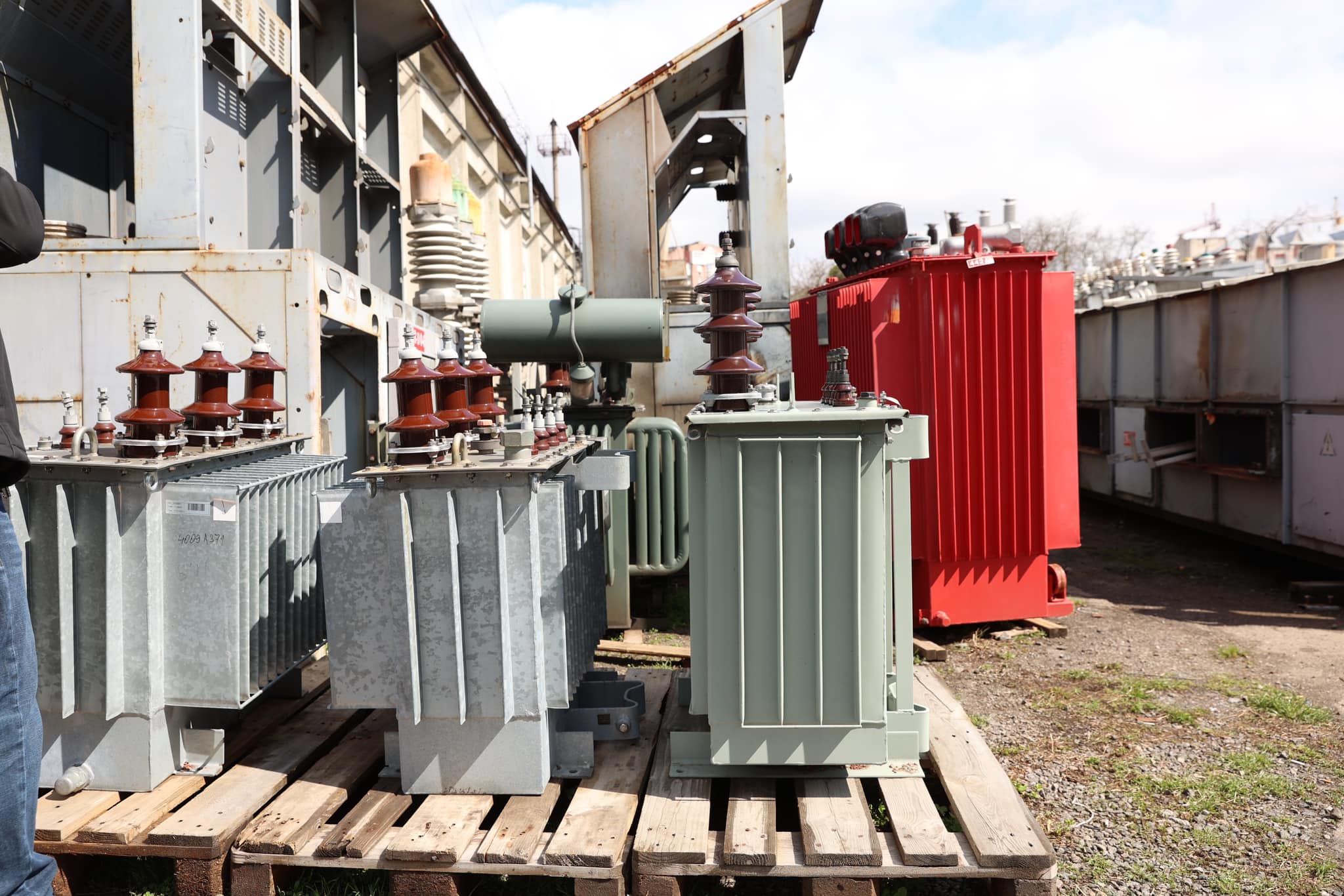 Новини Вінниці - фото з Вінницькі енергетики отримали енергообладнання від Уряду. Яке саме?