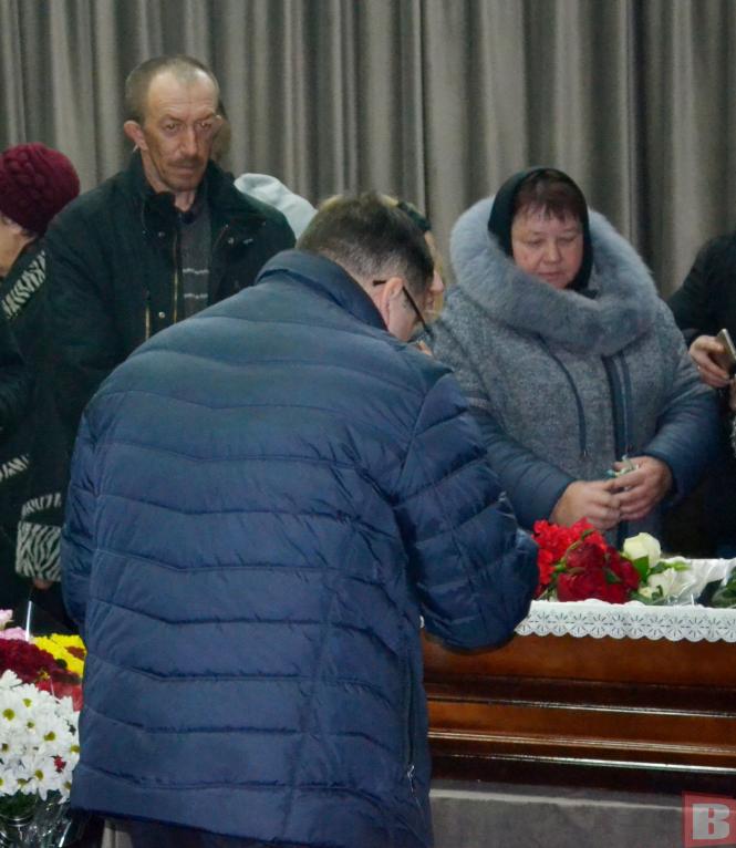 Новини Хмельницького - фото з Хмельницький попрощався з воїном Антоном Фарващуком. Йому було 23