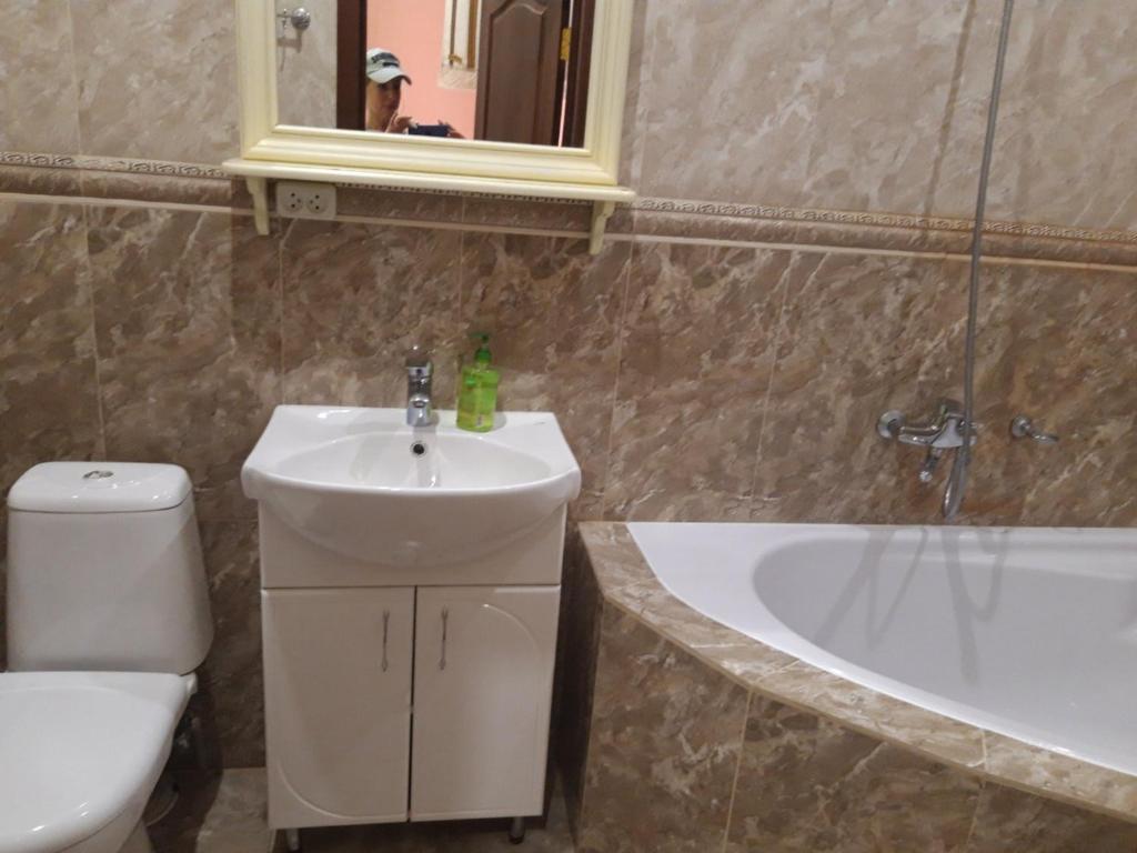 Новини Хмельницького - фото з За 10 мільйонів на Кам’янеччині продають готель. Що там є Галерея фотографій цього помешкання