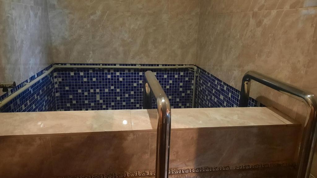 Новини Хмельницького - фото з За 10 мільйонів на Кам’янеччині продають готель. Що там є Галерея фотографій цього помешкання