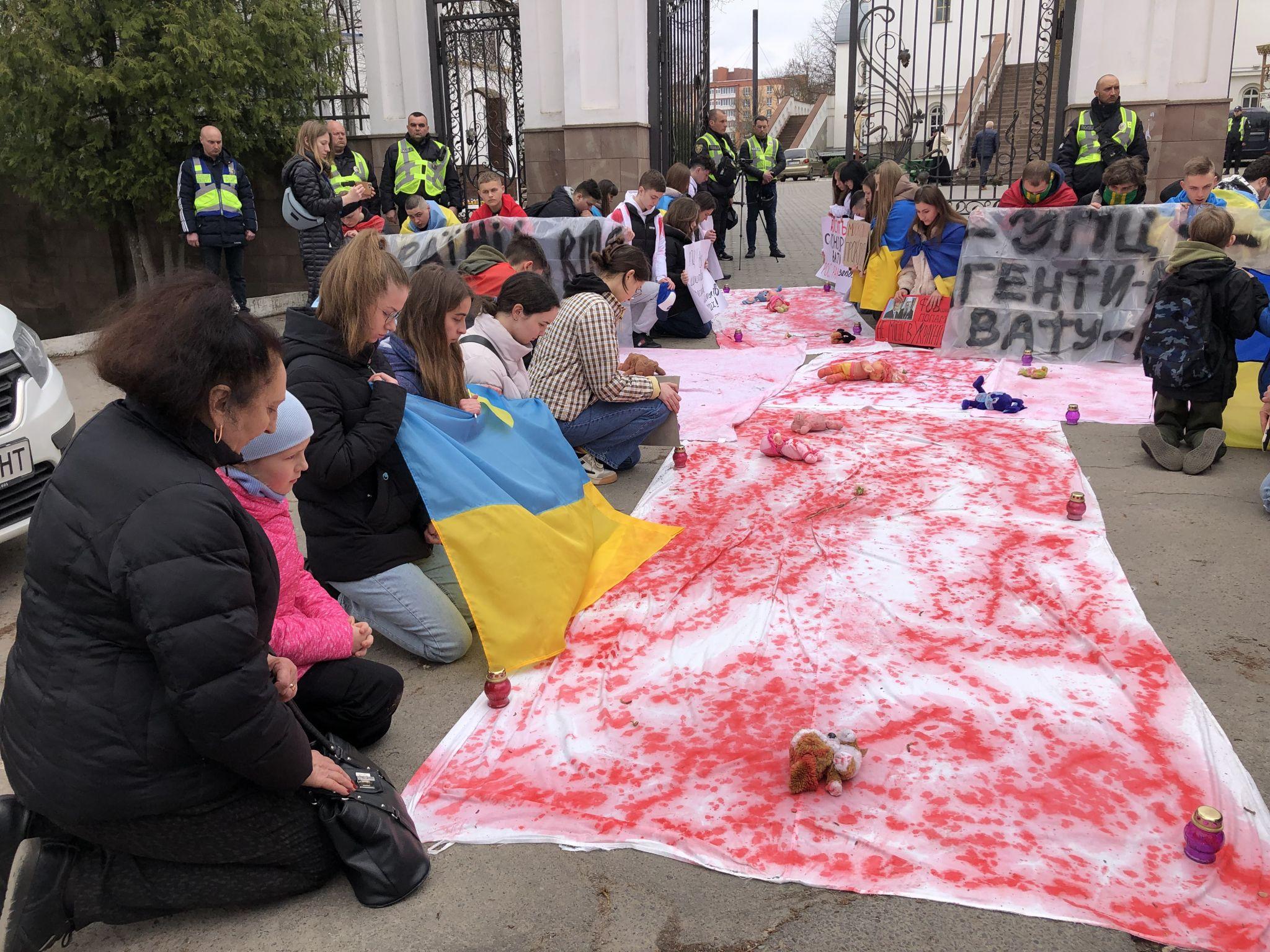 Новини Тернополя - фото з «Геть московського попа»: 8 квітня у Тернополі знову протестують проти моспатріархату