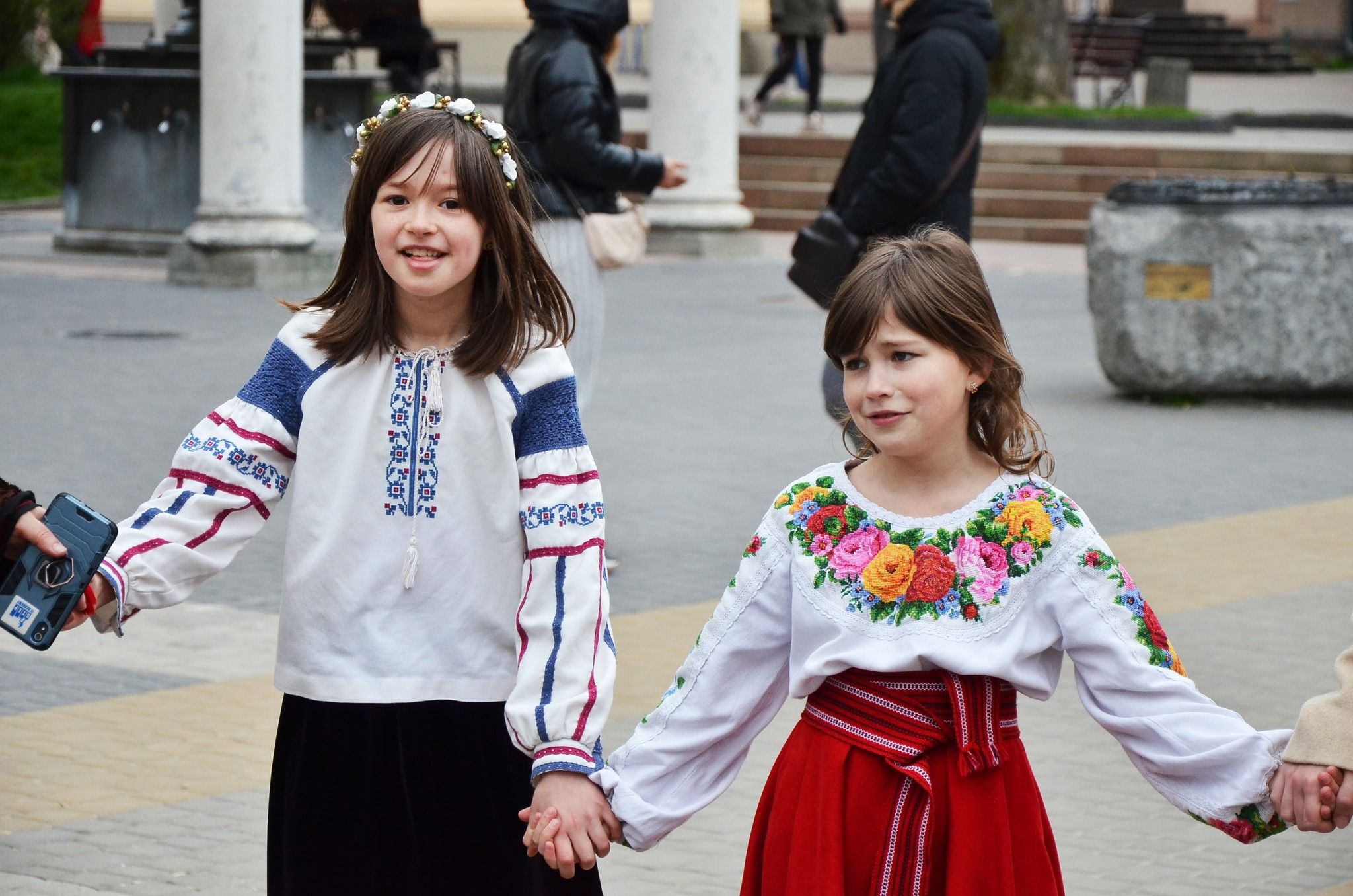 Новини Тернополя - фото з Біля катедри у Тернополі влаштували Великодні гаївки