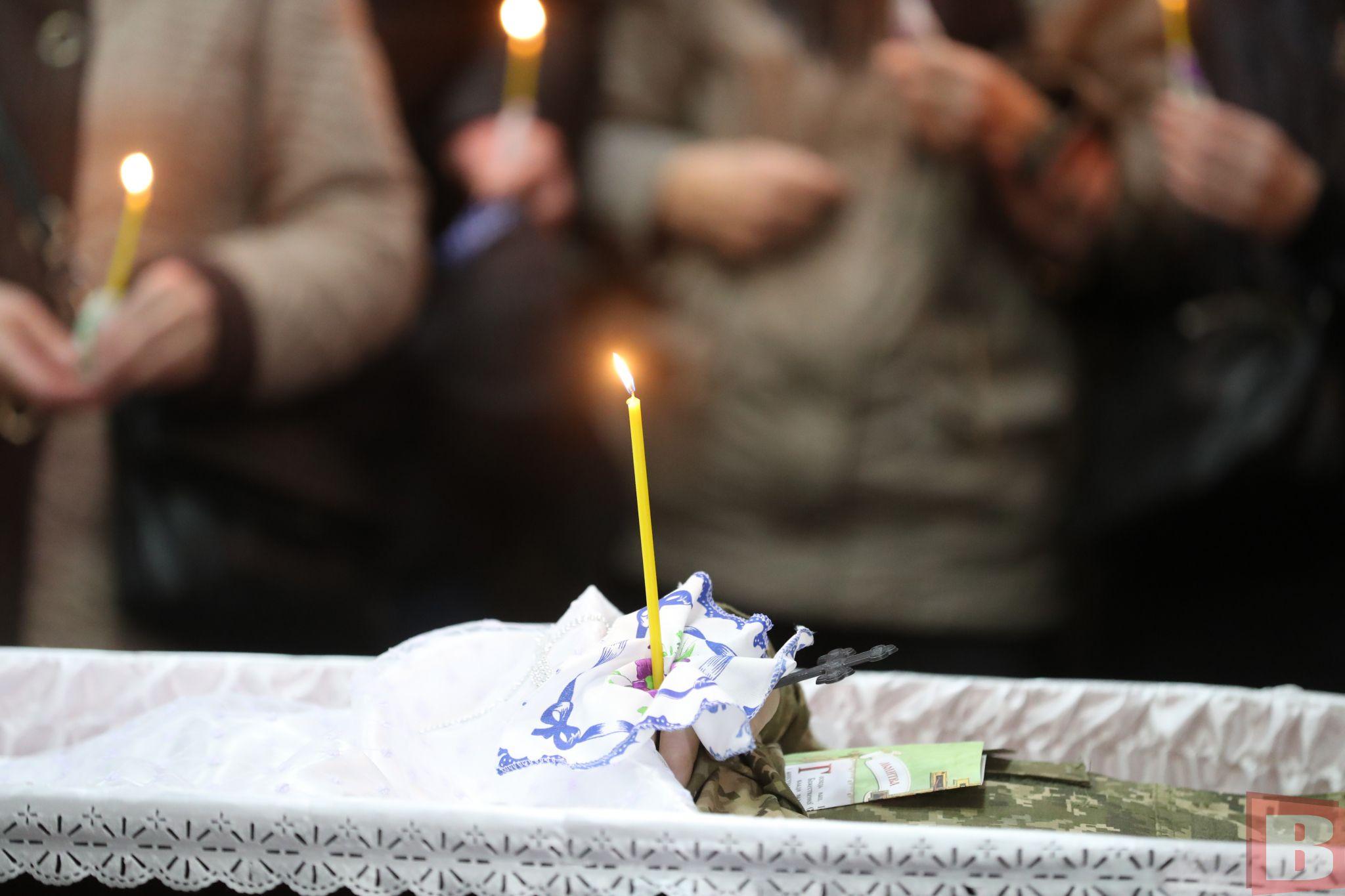 Новини Хмельницького - фото з Залишилися батьки та сестра: попрощалися з хмельничанином Юрієм Іванишиним