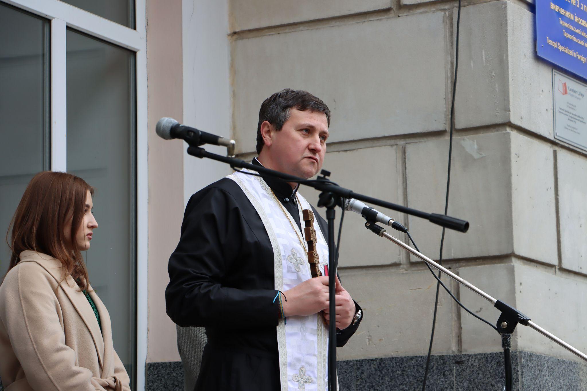 Новини Тернополя - фото з Вшанували Героя: у Тернополі відкрили меморіальну таблицю Роману Стецюку (РЕПОРТАЖ)