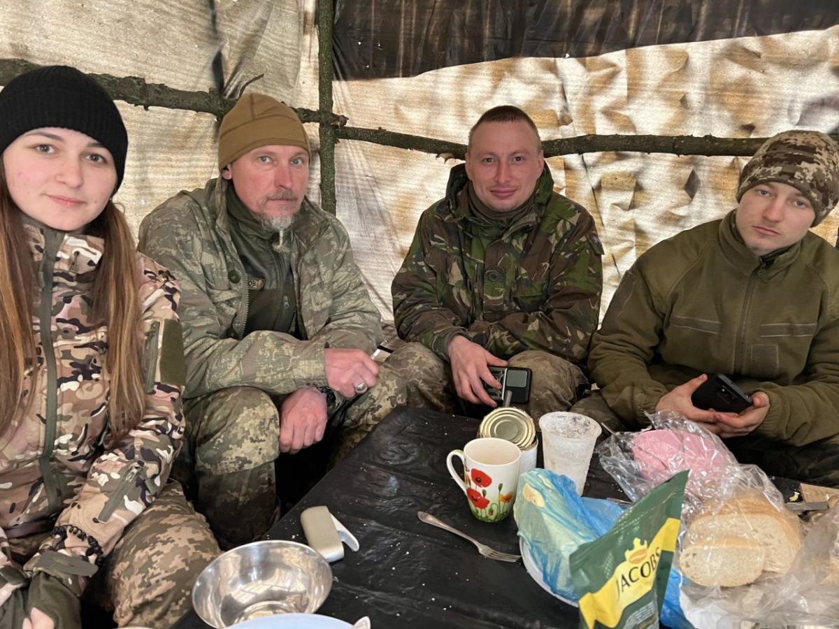 Новини Тернополя - фото з 2-річна Міланка чекає маму і тата з війни. Подружжю військових з Тернопільщини потрібна наша допомога