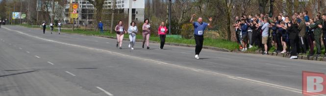 Новини Хмельницького - фото з До благодійного забігу на Прибузькій долучилось майже півтори тисячі людей (ФОТОРЕПОРТАЖ)