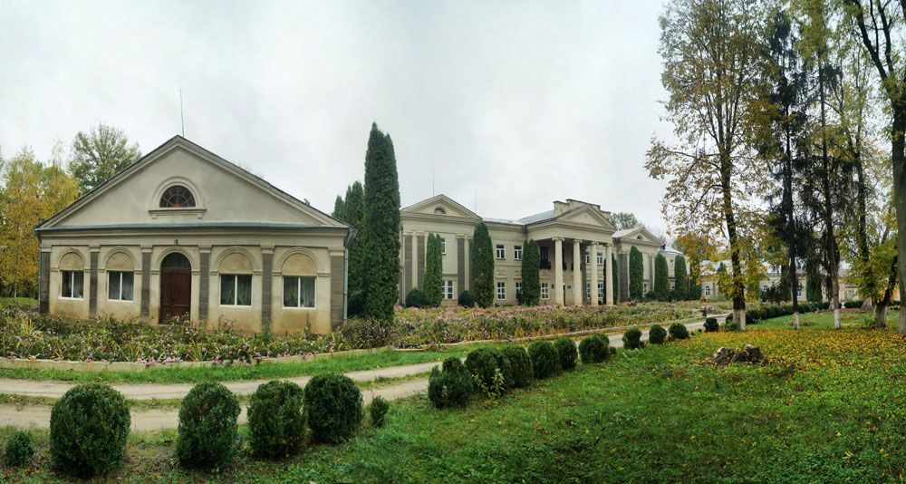 Новини Вінниці - фото з Був парк і каскади ставків. Як нині виглядає палац Святополк-Четвертинських під Томашполем