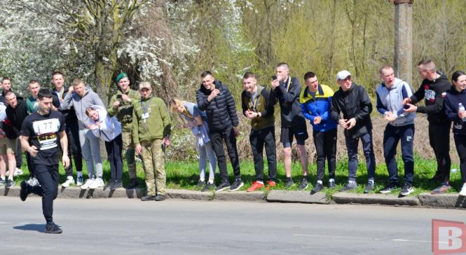 Новини Хмельницького - фото з До благодійного забігу на Прибузькій долучилось майже півтори тисячі людей (ФОТОРЕПОРТАЖ)