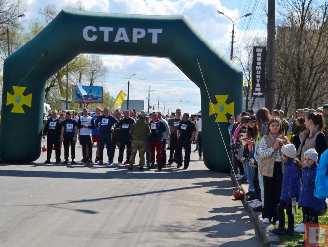 Новини Хмельницького - фото з До благодійного забігу на Прибузькій долучилось майже півтори тисячі людей (ФОТОРЕПОРТАЖ)