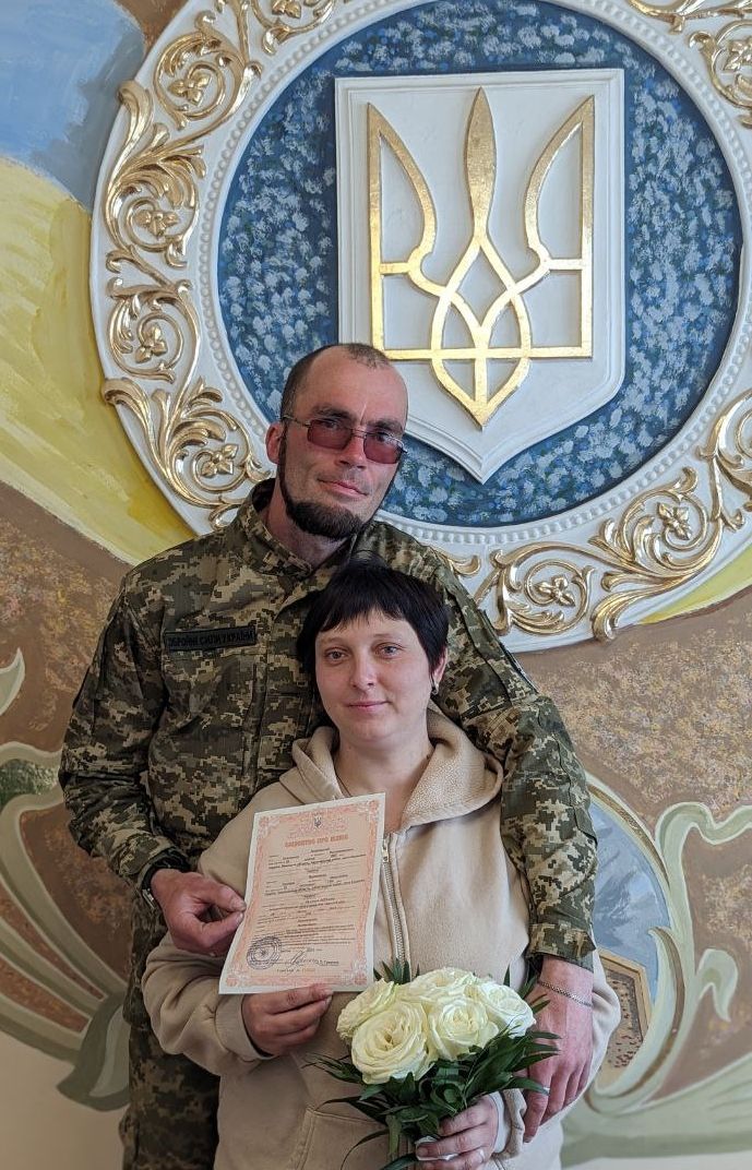 Новини Хмельницького - фото з “Весілля буде після Перемоги”. Зв’язківець Олександр одружився та пішов на передову