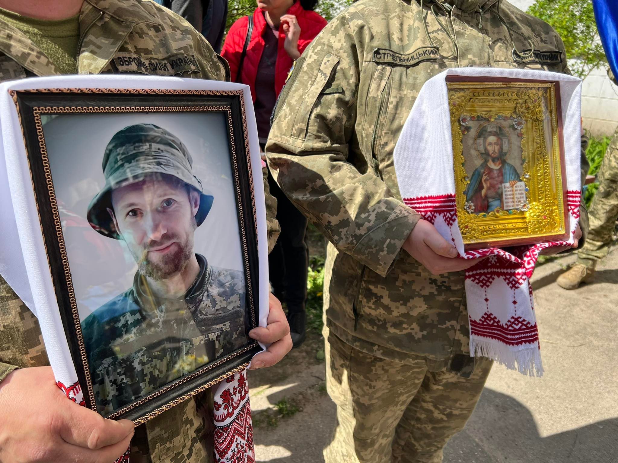 Новини Вінниці - фото з Чотири місяці рідні шукали тіло. У Вінницю на щиті повернувся Герой Юрій Колот