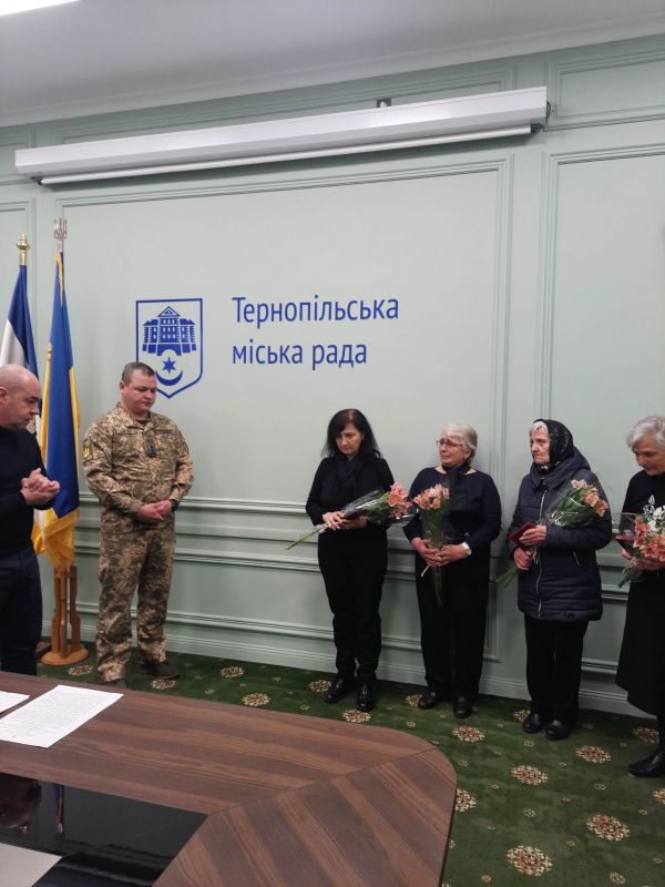Новини Тернополя - фото з Рідним тернопільських захисників вручили державні нагороди (посмертно)