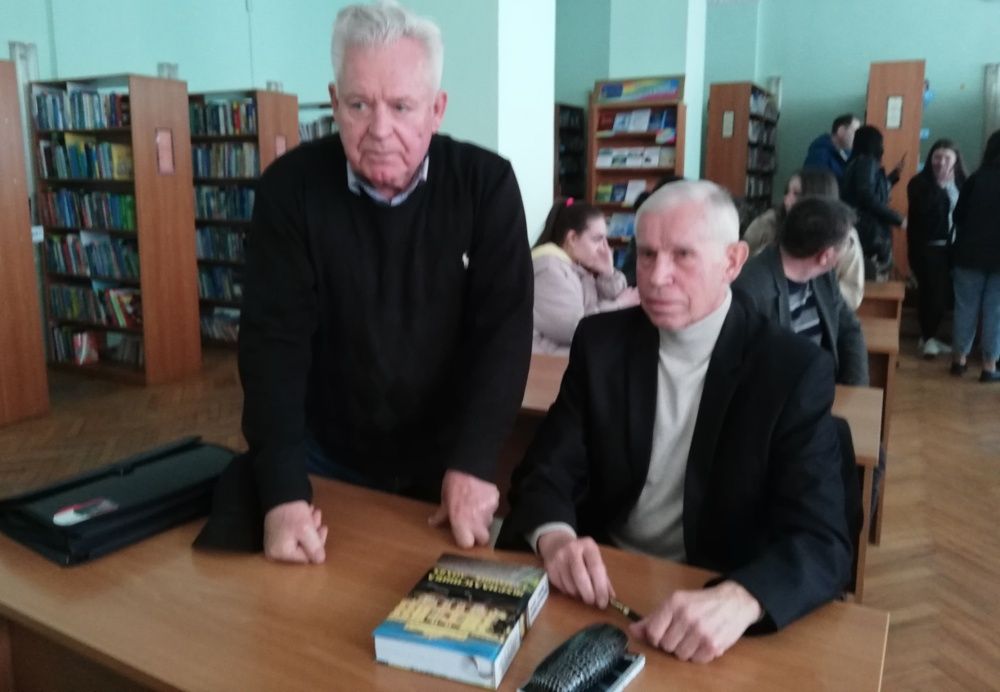 Новини Вінниці - фото з «Нарис не читав, але написано цікаво». У пам'ять про журналіста видали його книгу