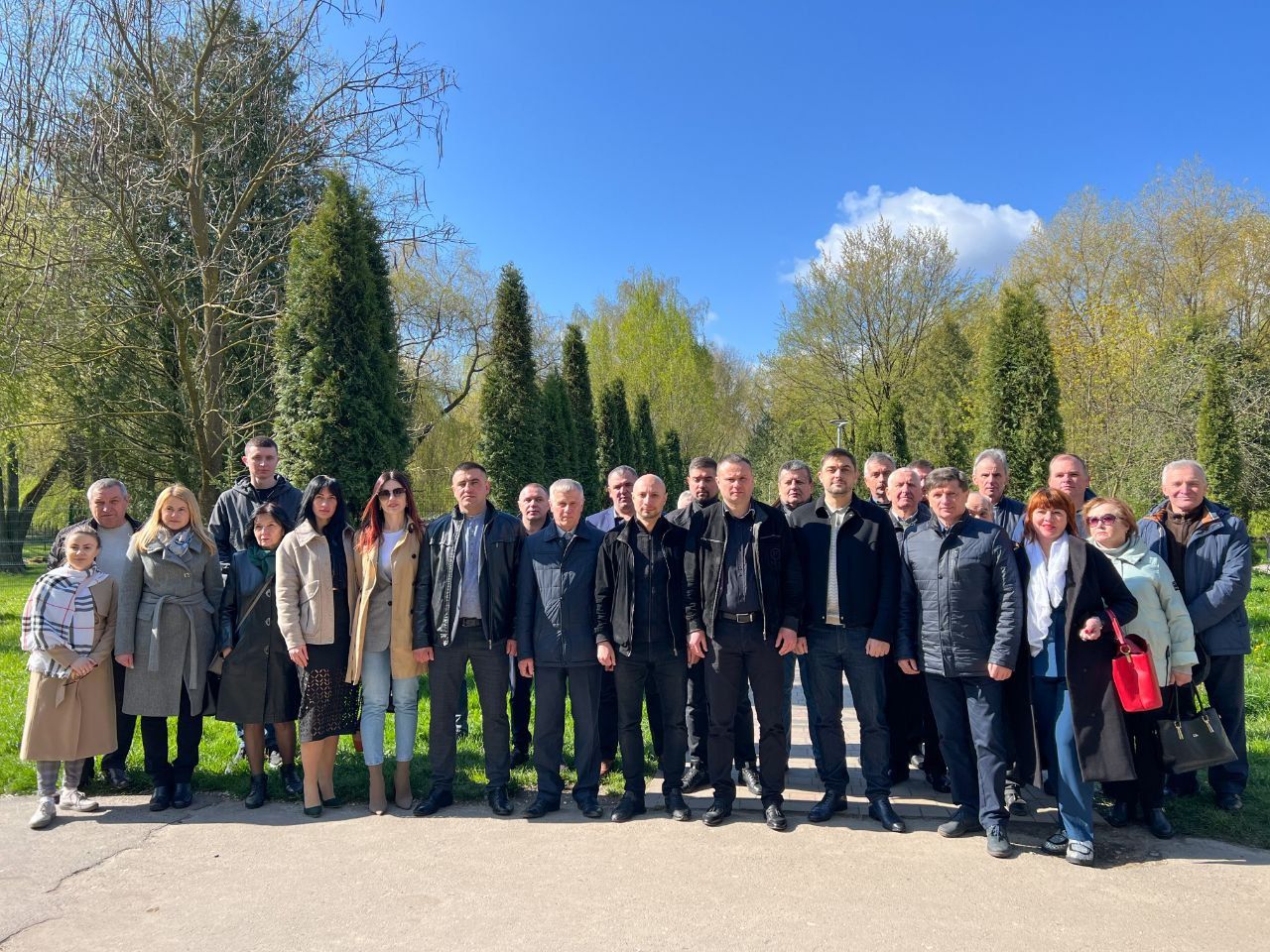 Новини Тернополя - фото з У Тернополі висадили дерева в пам'ять про загиблих на виробництві