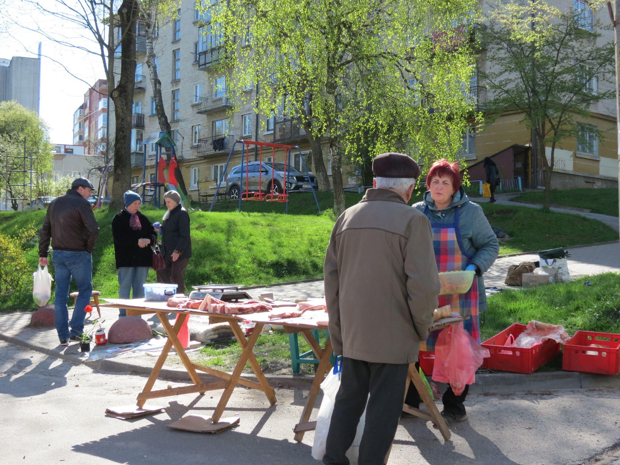 Новини Тернополя - фото з Продають зелень по 30 за пучок, а яйця по 4 гривні: репортаж із сільськогосподарських ярмарок Тернополя