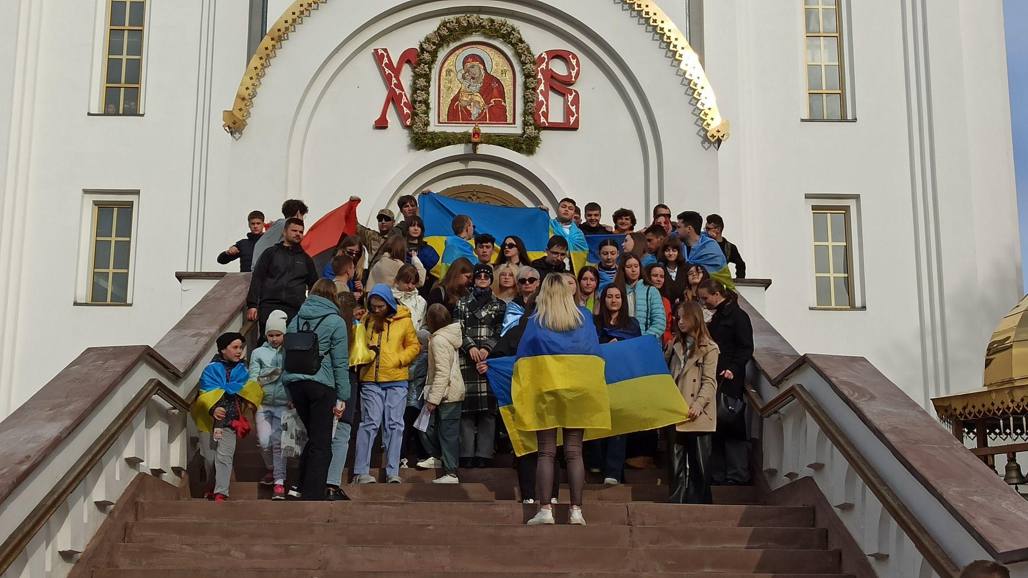 Новини Тернополя - фото з Церква залишилась без землі, але протести тривають. Що відбувалося біля церкви МП 29 квітня?