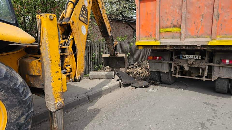 Новини Хмельницького - фото з У Хмельницькому розпочали ремонт вулиці Будівельників  (ФОТО)
