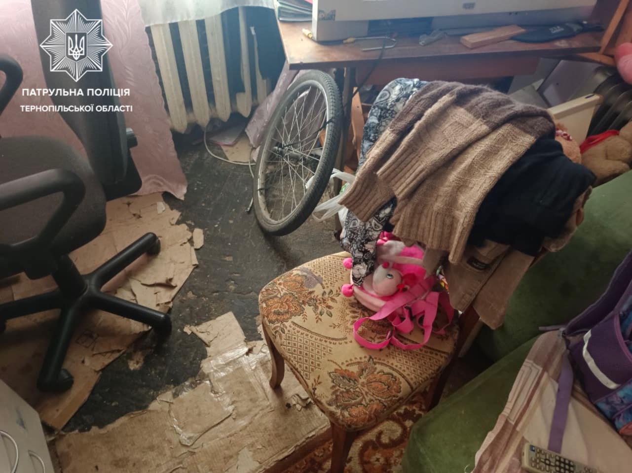 Фото матери бросившую своего ребенка мусорный.