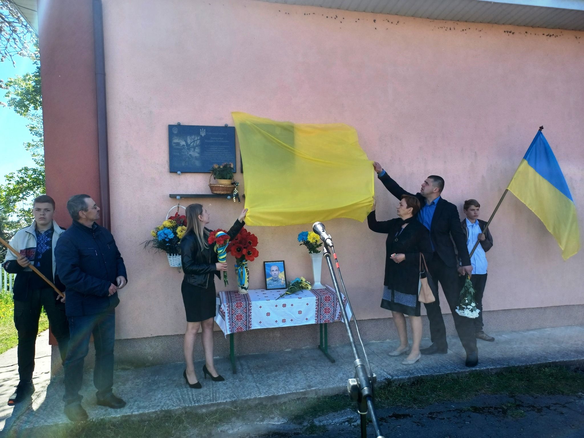 Новини Хмельницького - фото з На Шепетівщині увіковічнили пам’ять загиблого солдата (ФОТО)